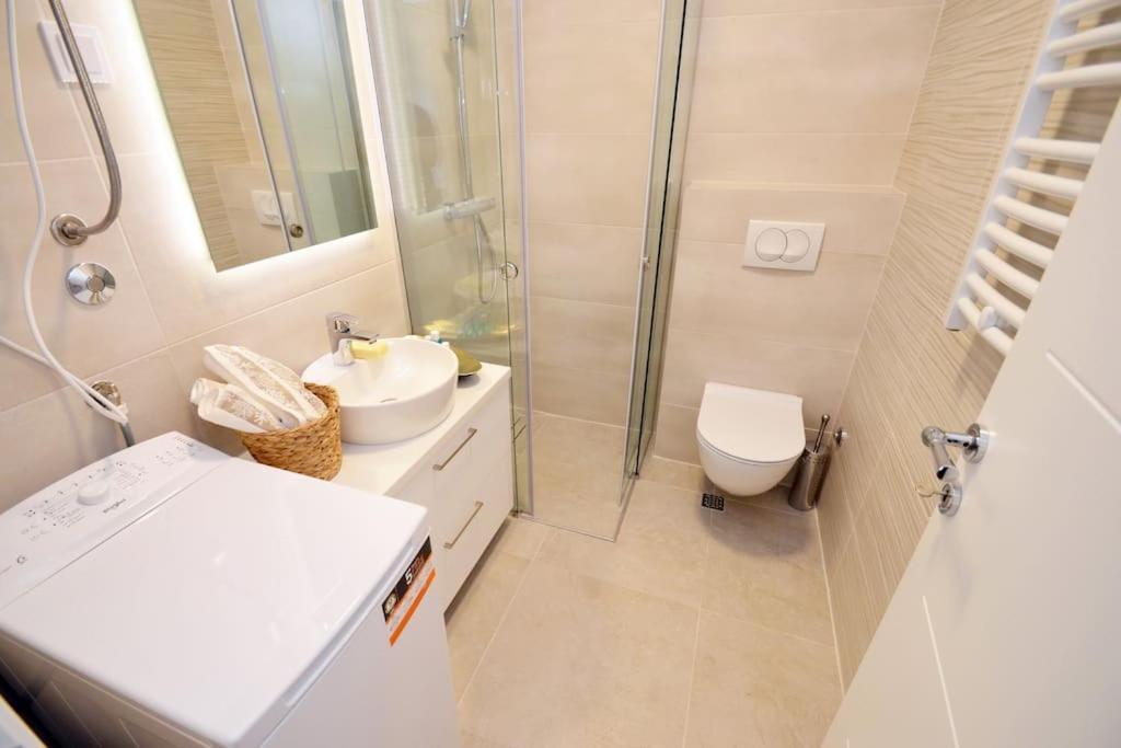 Urban Escape For Two In Kotor Appartement Buitenkant foto