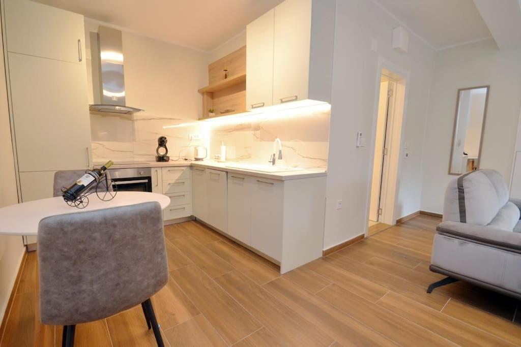 Urban Escape For Two In Kotor Appartement Buitenkant foto